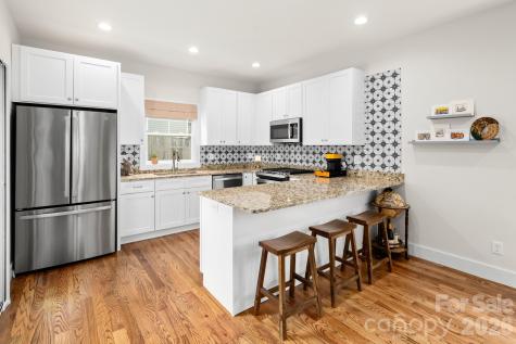 224 Oak Meadow Lane Asheville NC 28804