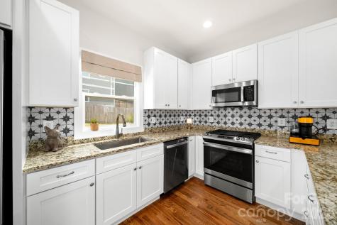 224 Oak Meadow Lane Asheville NC 28804