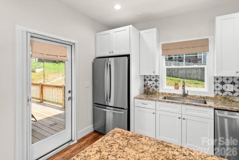 224 Oak Meadow Lane Asheville NC 28804