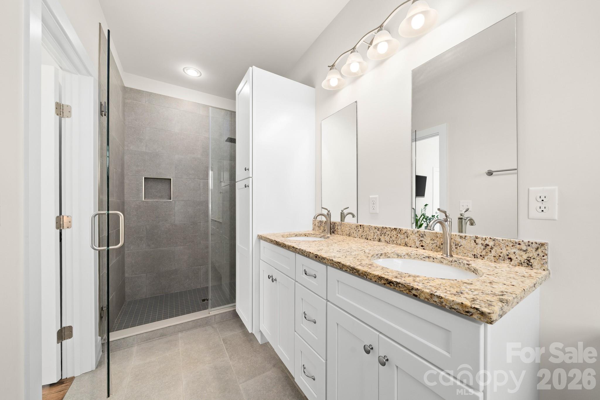 224 Oak Meadow Lane Asheville NC 28804