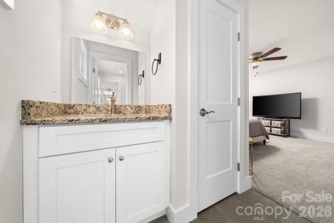 224 Oak Meadow Lane Asheville NC 28804