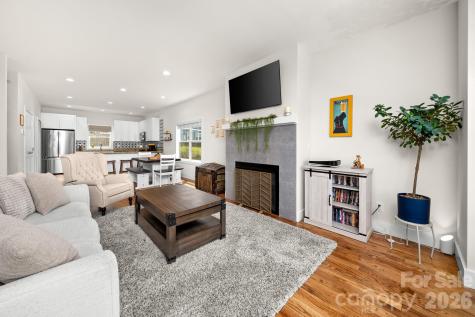 224 Oak Meadow Lane Asheville NC 28804