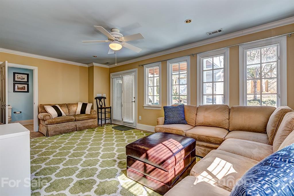 2433 Chesterfield Avenue Charlotte NC 28205