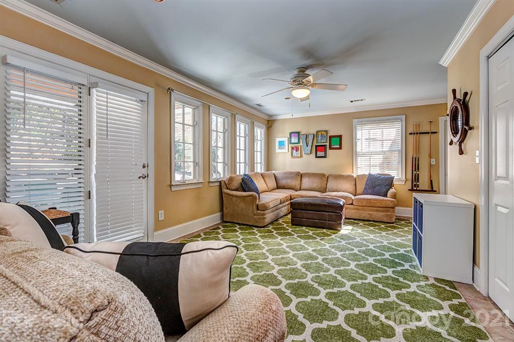 2433 Chesterfield Avenue Charlotte NC 28205