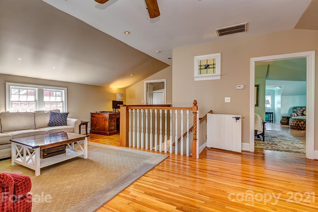 2433 Chesterfield Avenue Charlotte NC 28205