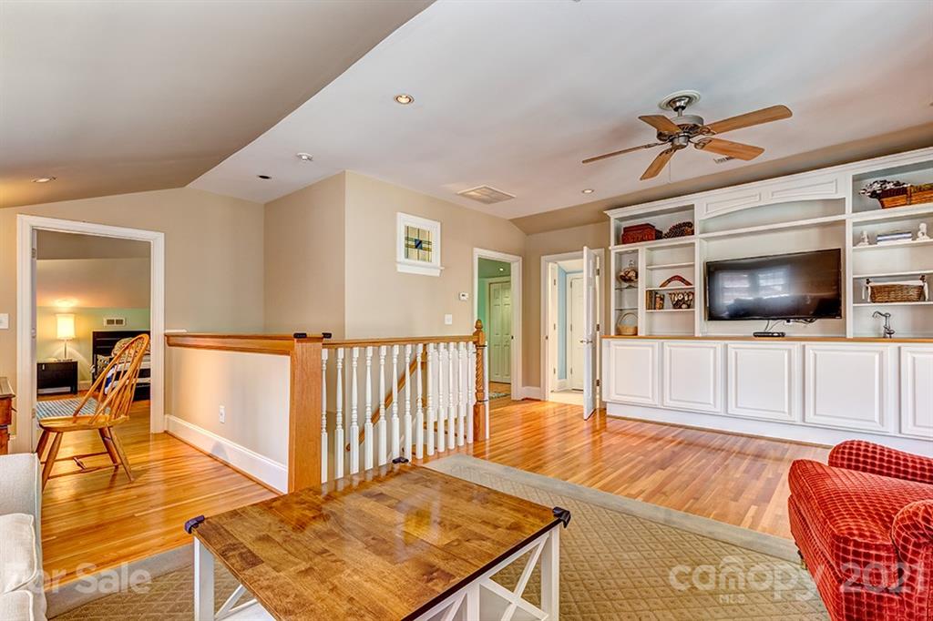 2433 Chesterfield Avenue Charlotte NC 28205