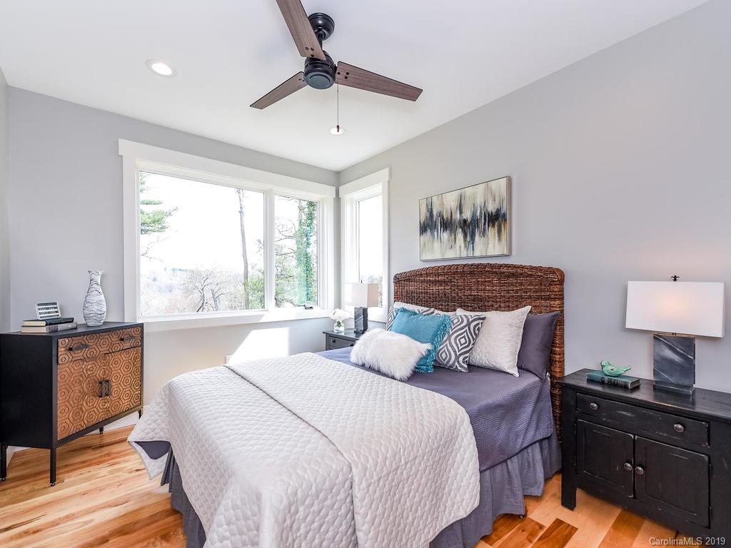 36 Malvern Walk Asheville NC 28806