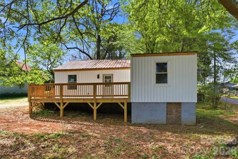 1601 Sigmon Street Lincolnton NC 28092