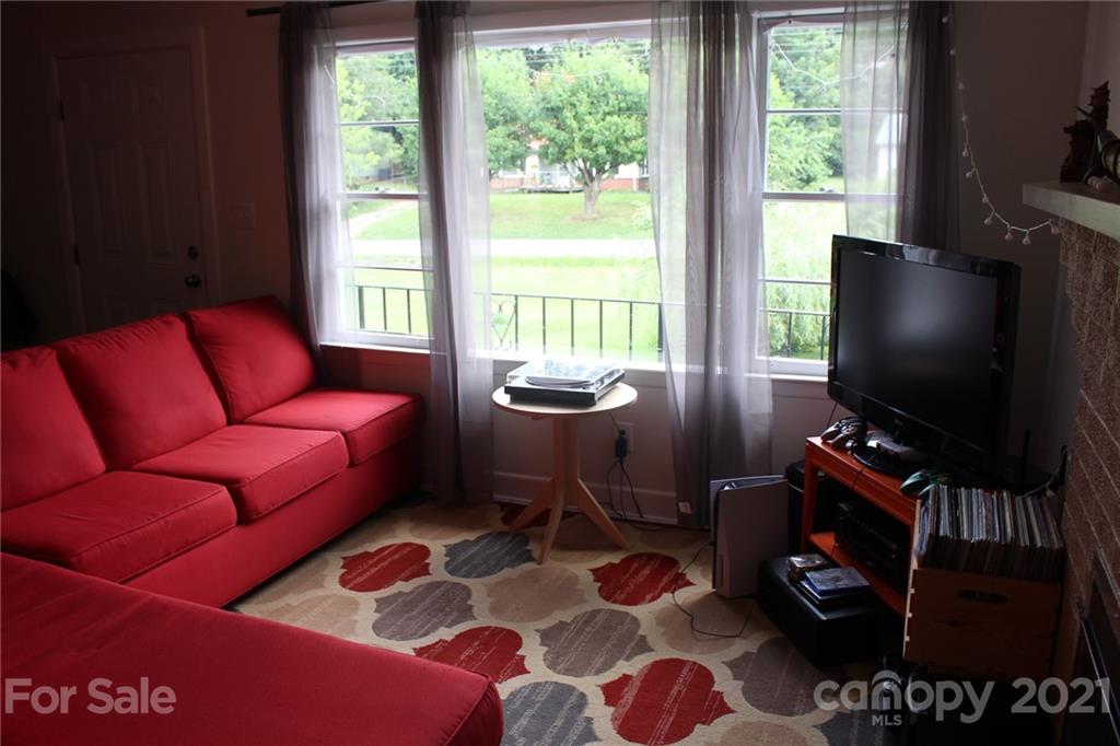 251 Monte Vista Road Candler NC 28715
