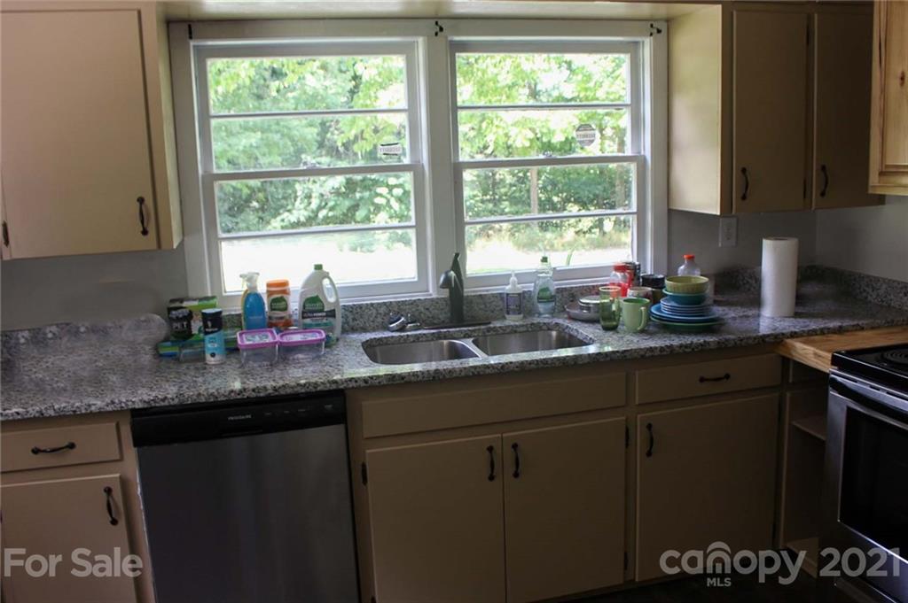 251 Monte Vista Road Candler NC 28715