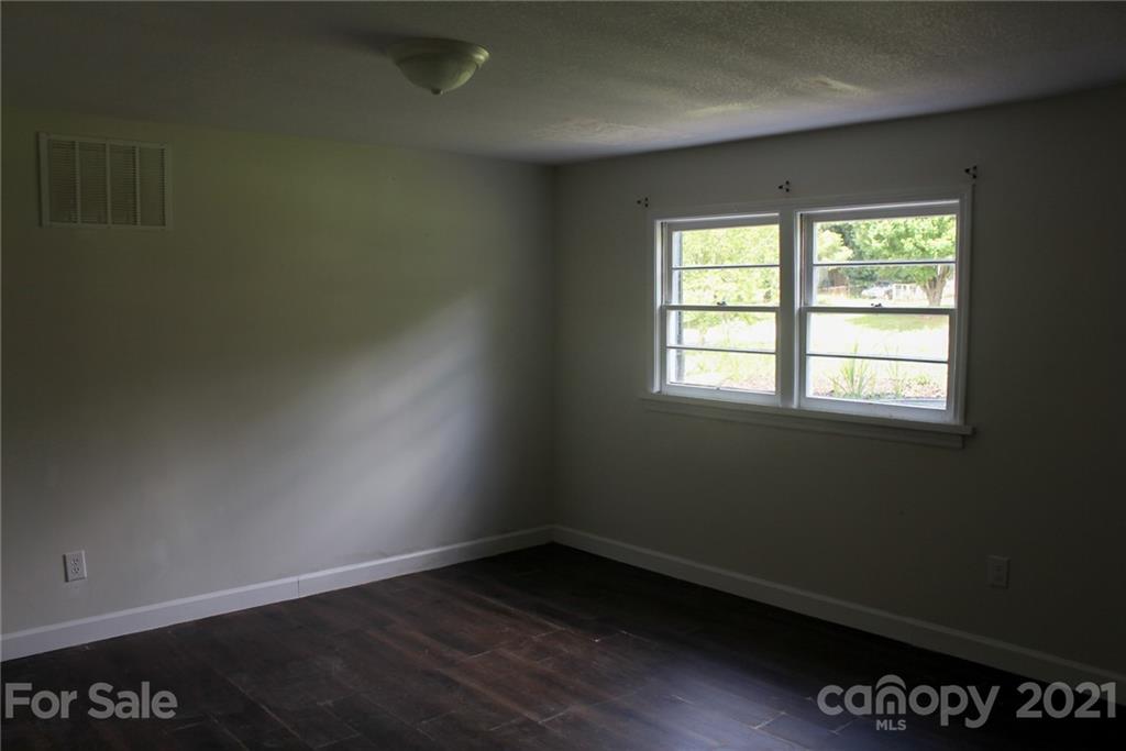 251 Monte Vista Road Candler NC 28715