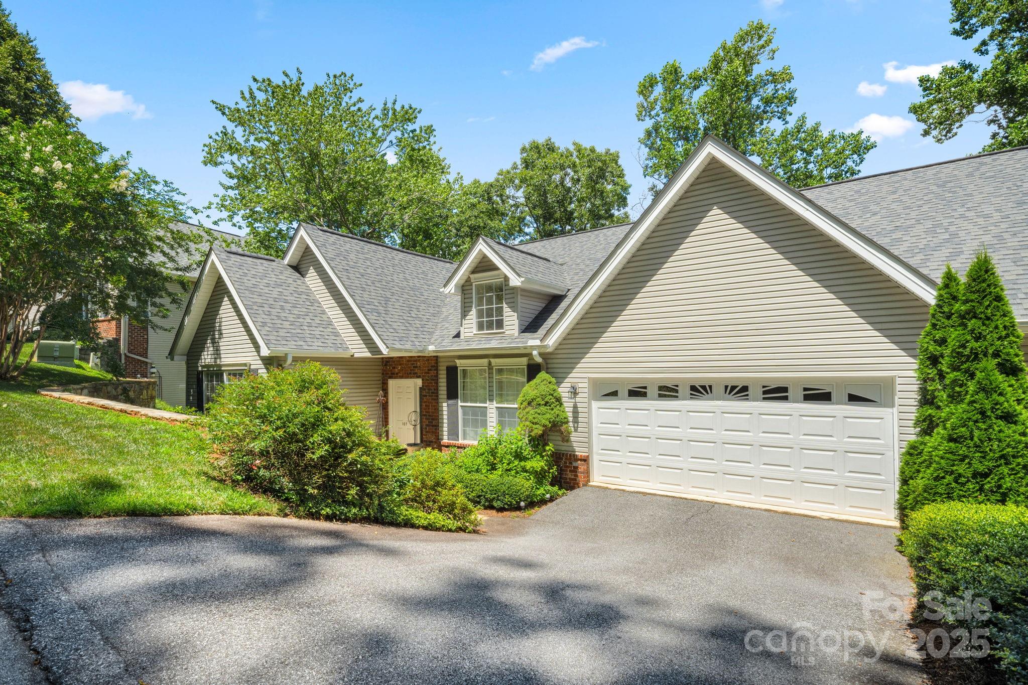 107 Poppy Lane Asheville NC 28803