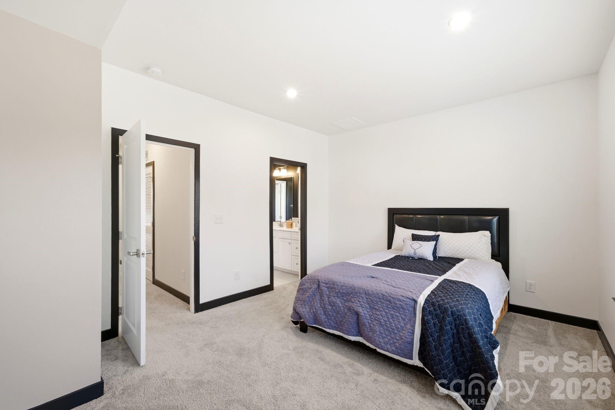 804 Broad River Lane Charlotte NC 28211