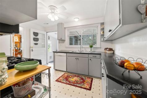261 Forest Hill Drive Asheville NC 28803