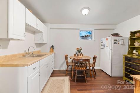 261 Forest Hill Drive Asheville NC 28803