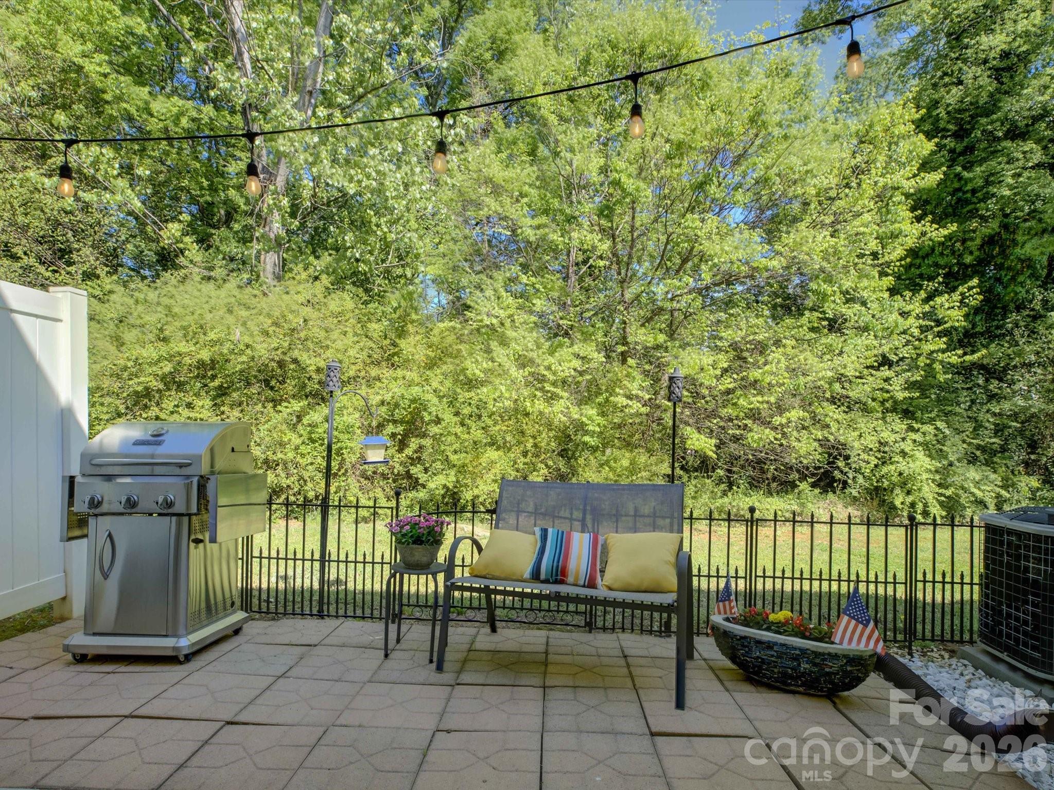 1912 Aston Mill Place Charlotte NC 28273