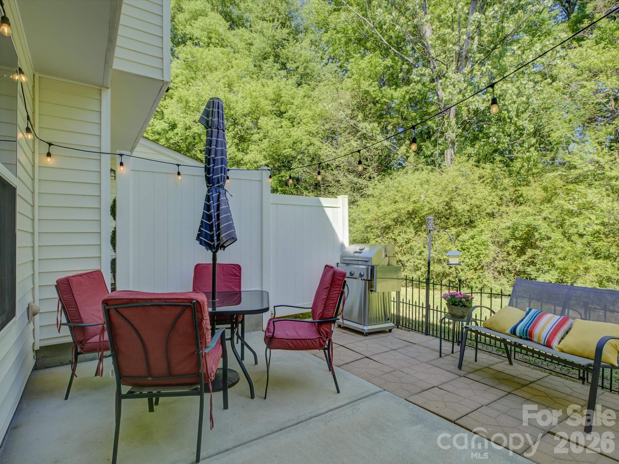 1912 Aston Mill Place Charlotte NC 28273