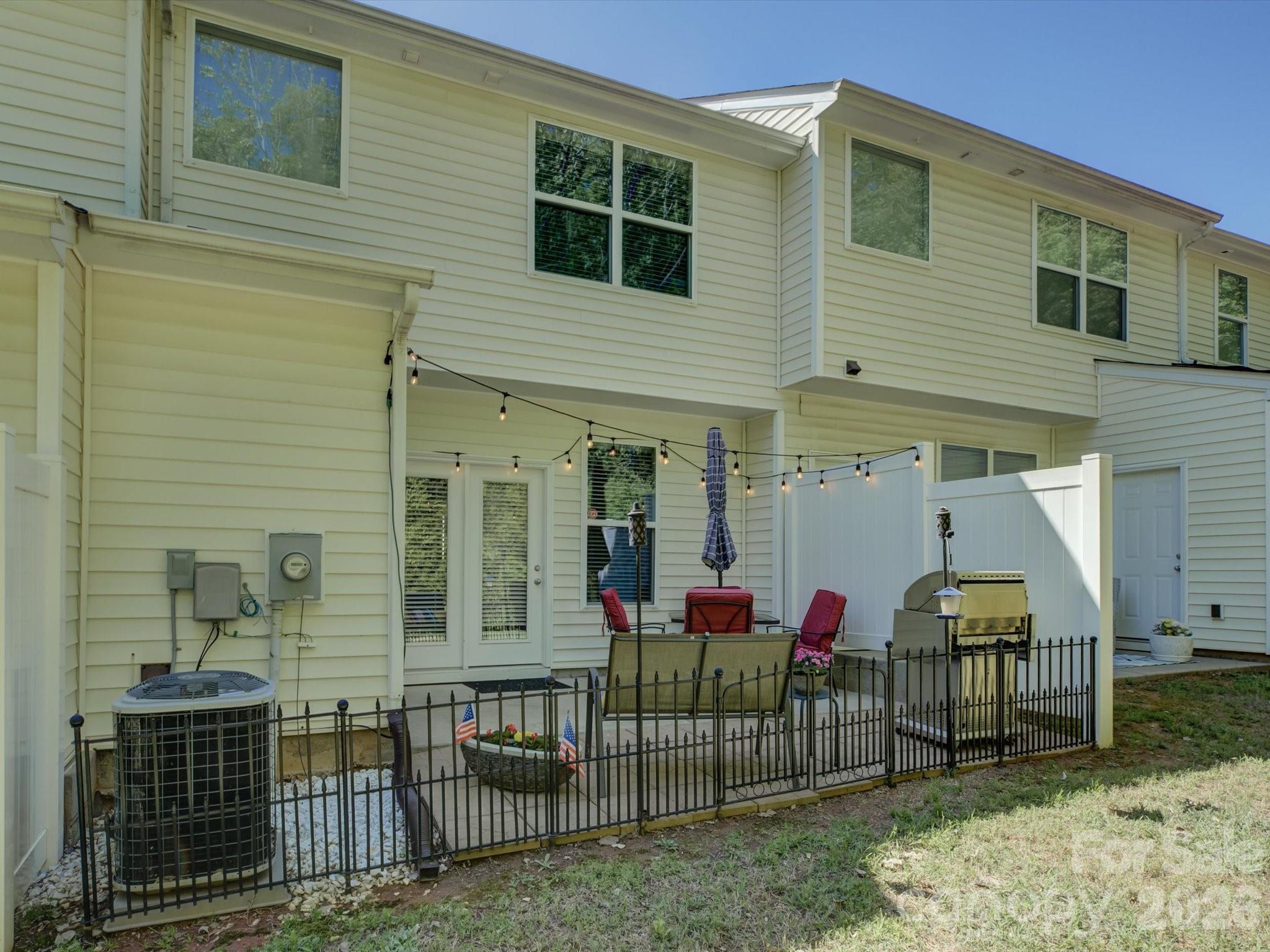 1912 Aston Mill Place Charlotte NC 28273