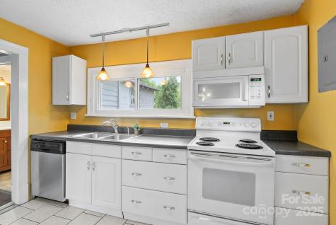 113 4th Street Black Mountain NC 28711