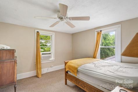 113 4th Street Black Mountain NC 28711