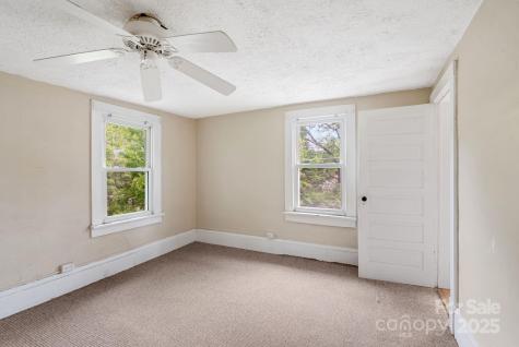 113 4th Street Black Mountain NC 28711