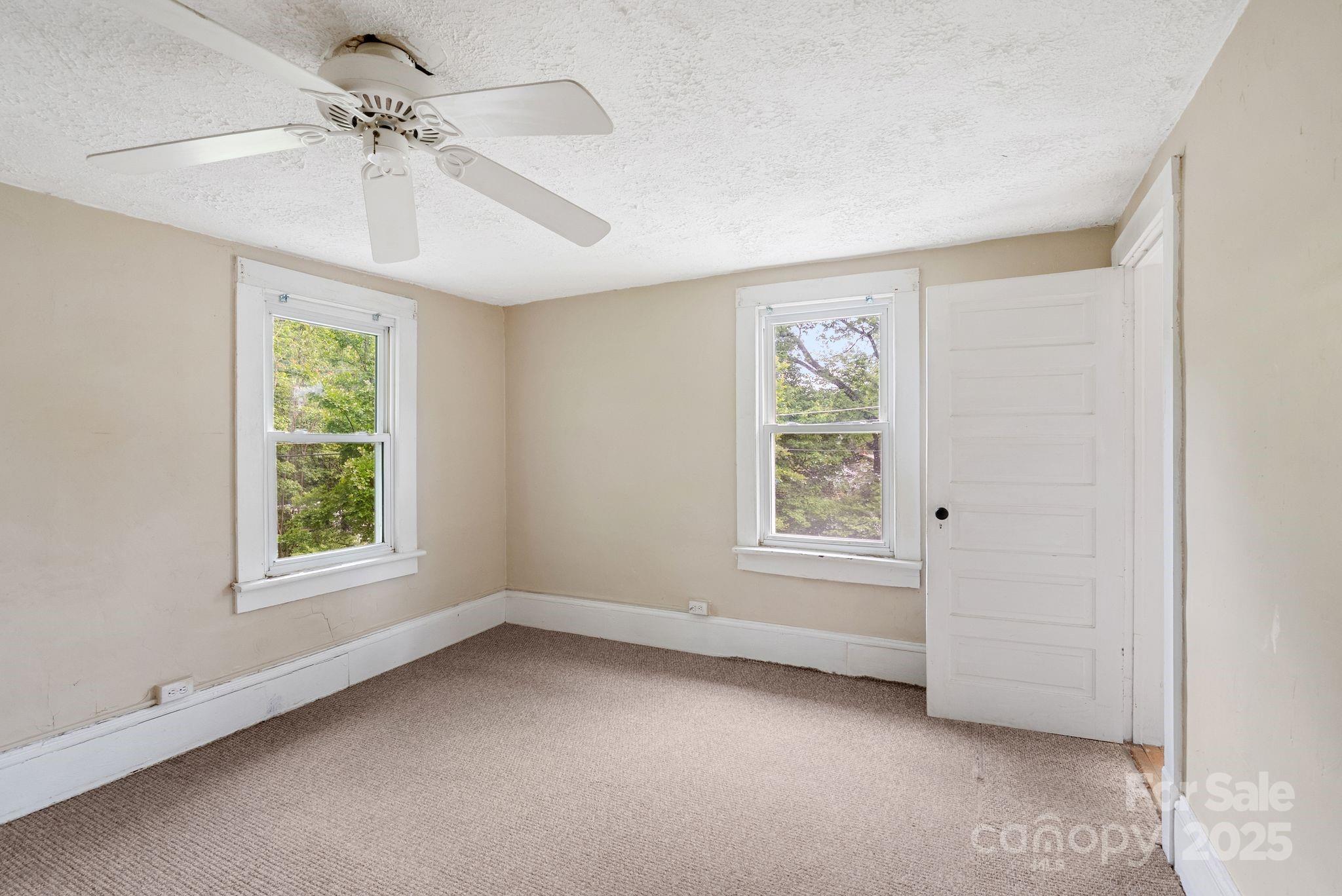 113 4th Street Black Mountain NC 28711