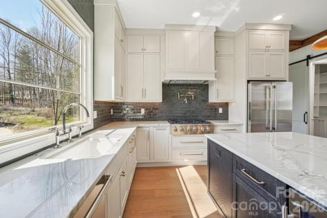 272 Glazener Road Brevard NC 28712