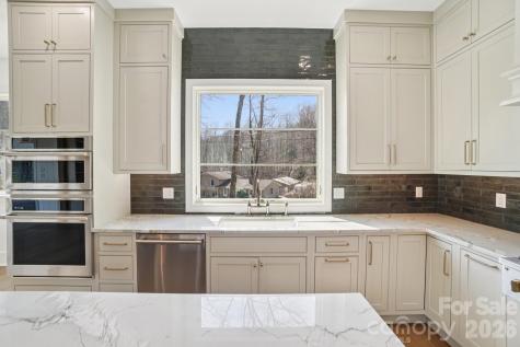 272 Glazener Road Brevard NC 28712