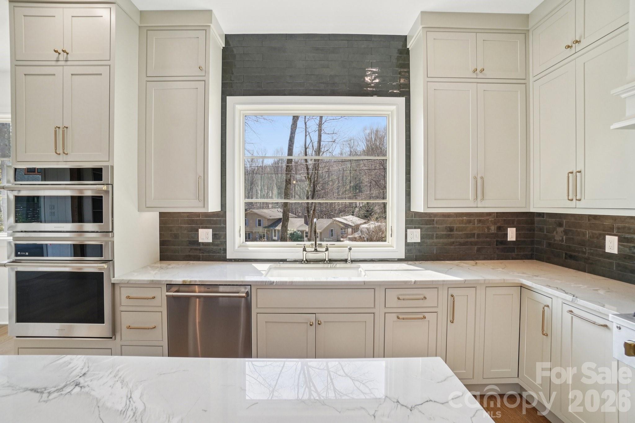 272 Glazener Road Brevard NC 28712
