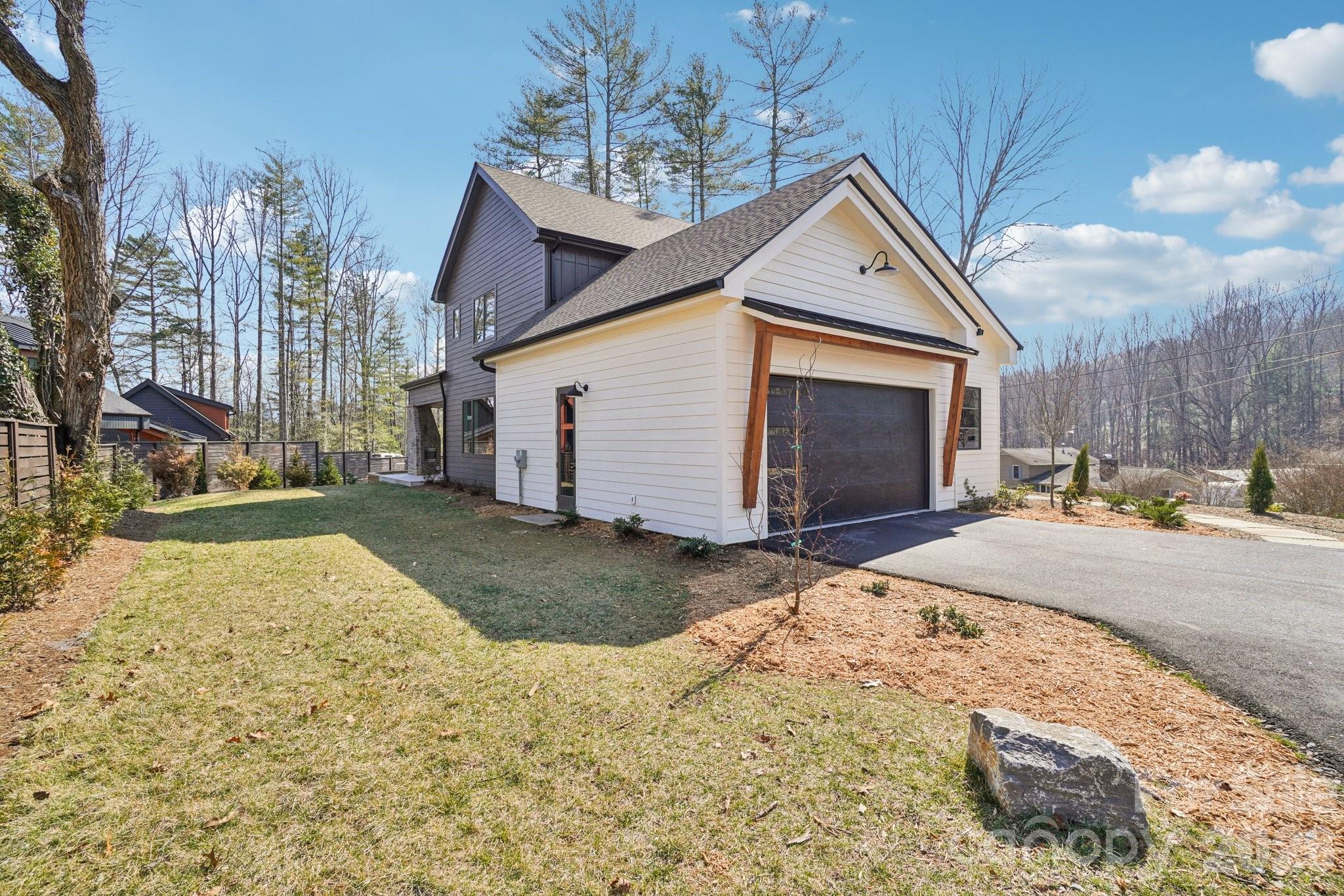 272 Glazener Road Brevard NC 28712