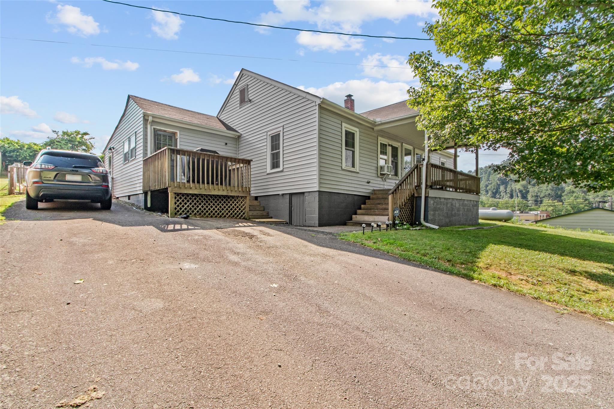 56 Love Fox Road Burnsville NC 28714