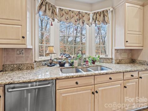 1090 N Saunders Drive Catawba NC 28609