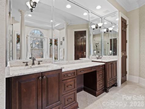 1090 N Saunders Drive Catawba NC 28609