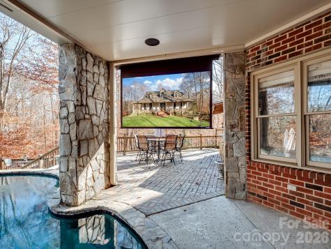 1090 N Saunders Drive Catawba NC 28609