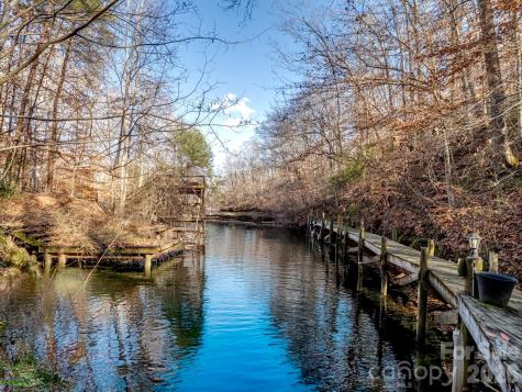 1090 N Saunders Drive Catawba NC 28609