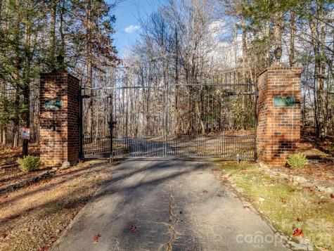 1090 N Saunders Drive Catawba NC 28609