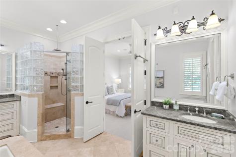 2427 Danbury Street Charlotte NC 28211