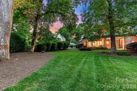 2427 Danbury Street Charlotte NC 28211
