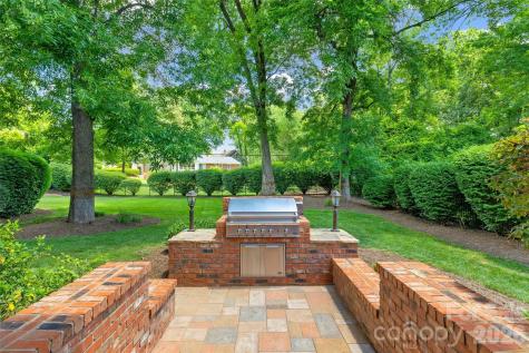 2427 Danbury Street Charlotte NC 28211