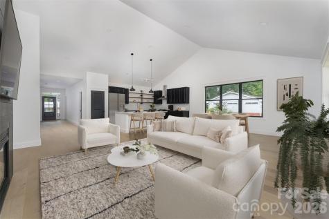 808 Maybank Drive Hendersonville NC 28739