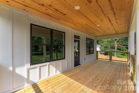 808 Maybank Drive Hendersonville NC 28739