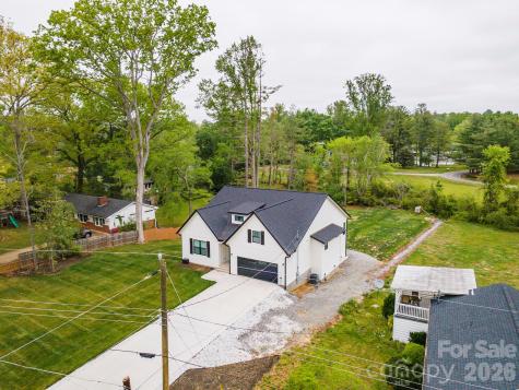 808 Maybank Drive Hendersonville NC 28739