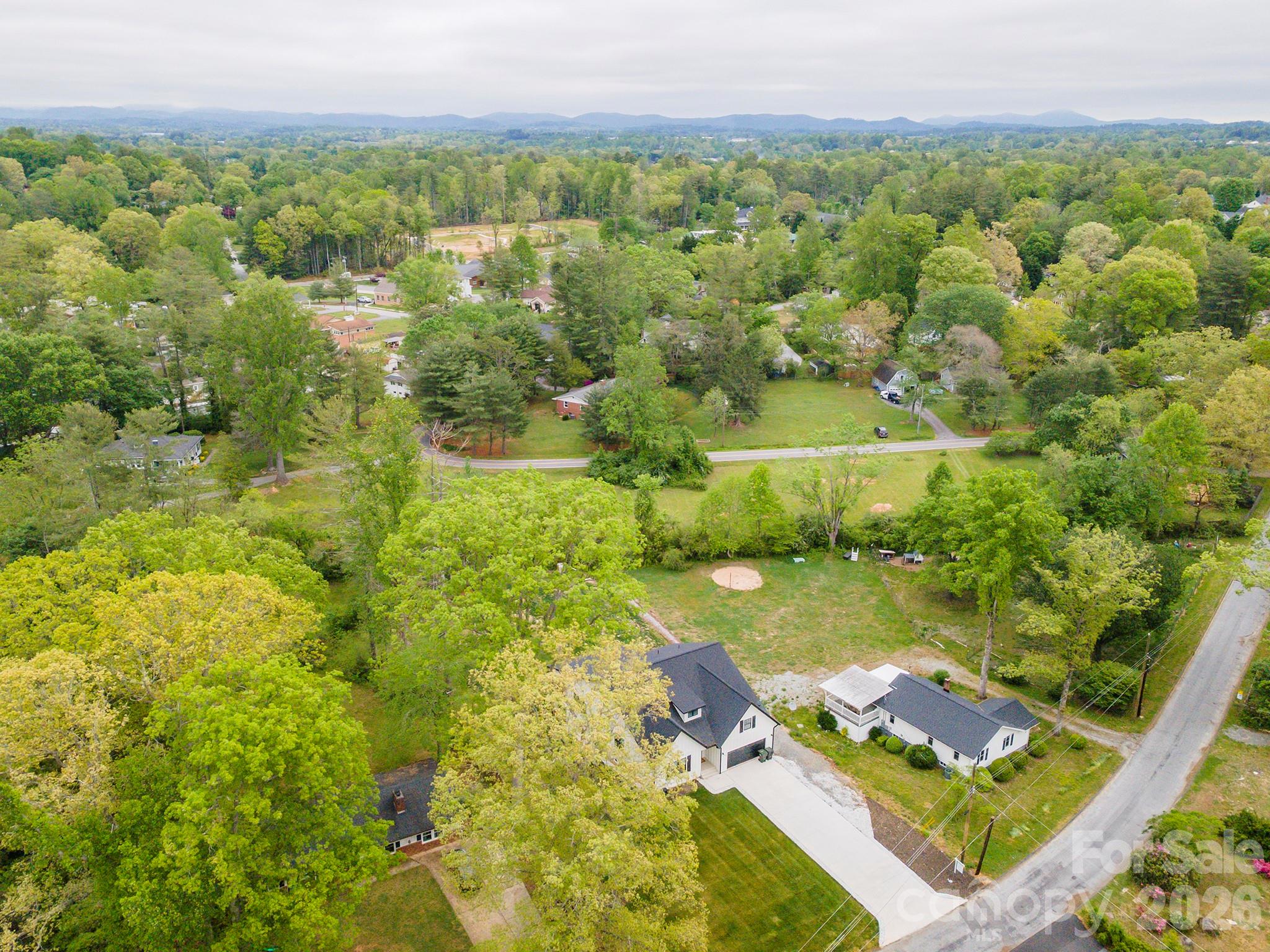 808 Maybank Drive Hendersonville NC 28739