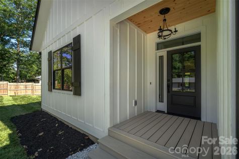 808 Maybank Drive Hendersonville NC 28739