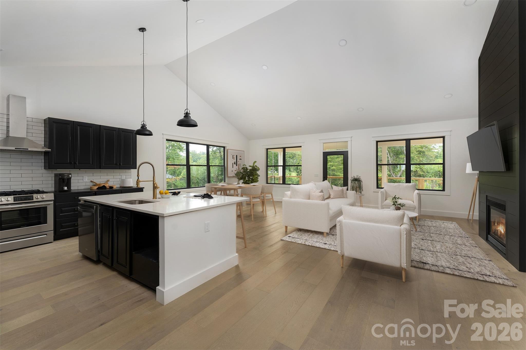 808 Maybank Drive Hendersonville NC 28739