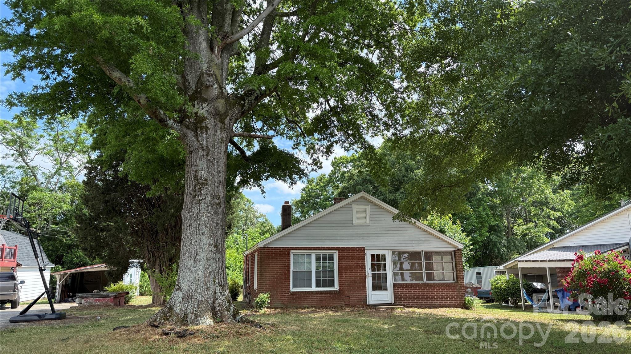 1717 Shelby Road Kings Mountain NC 28086