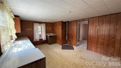 1717 Shelby Road Kings Mountain NC 28086