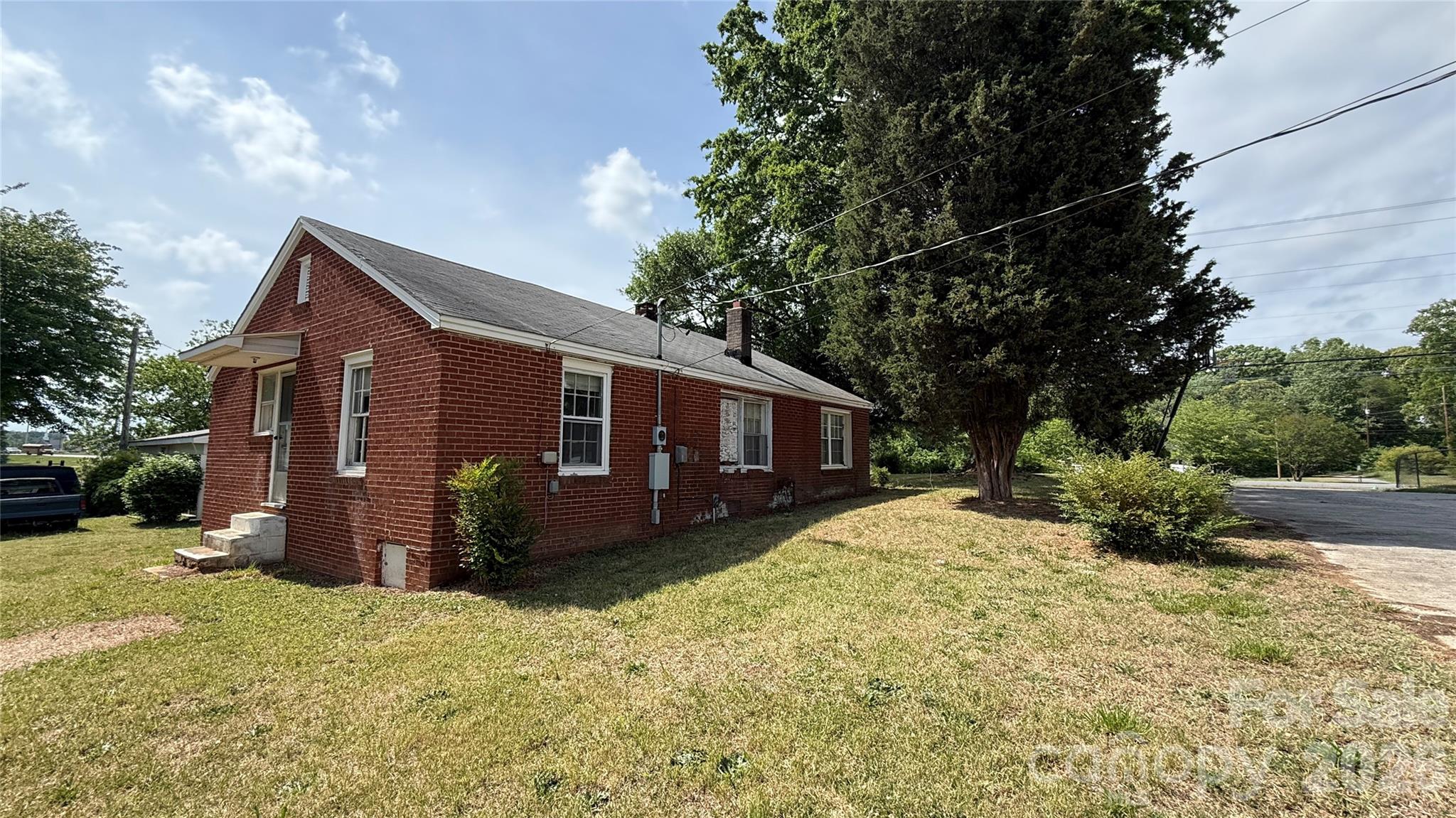 1717 Shelby Road Kings Mountain NC 28086