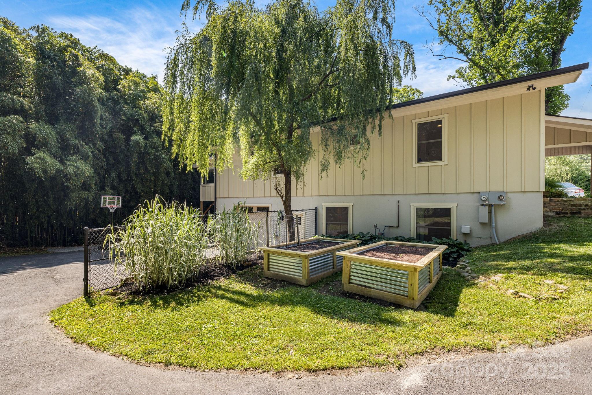 506 Hiawassee Avenue Black Mountain NC 28711