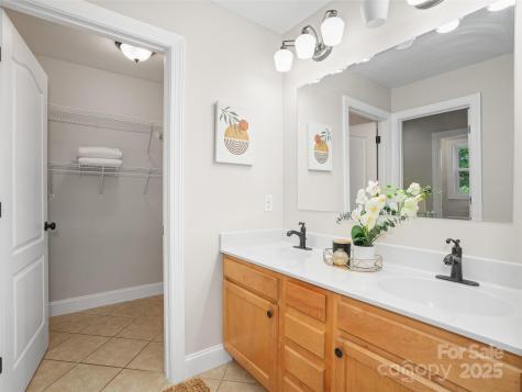 11 Tahchee Trail Fletcher NC 28732